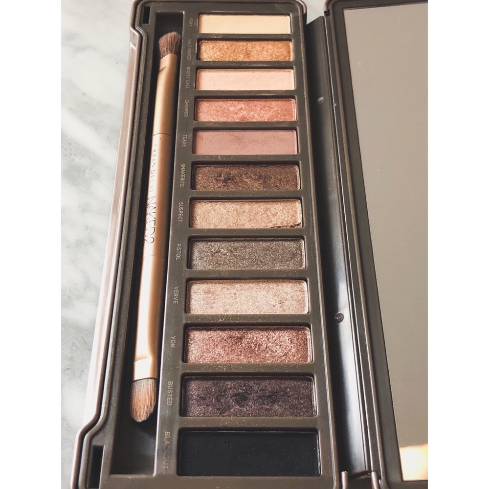 Urban Decay Naked 2 - Picture 3 of 3